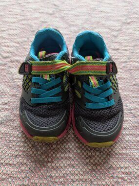 Stride Rite Toddler Girls Shoes Size 5.5